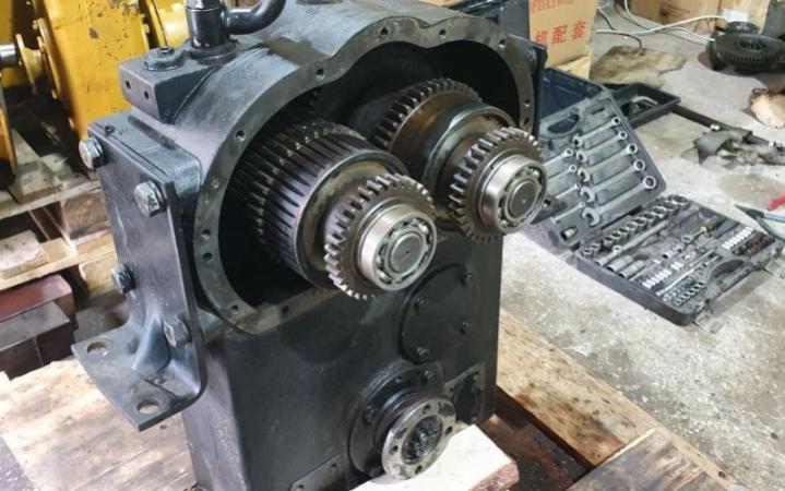 Ремонт коробки передач на погрузчике MOLOT ZL20