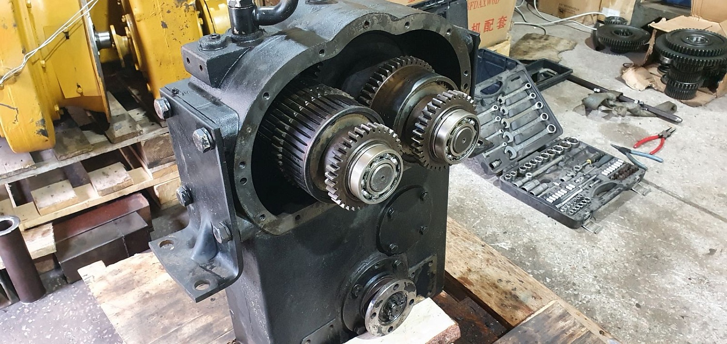 Ремонт коробки передач на погрузчике MOLOT ZL20