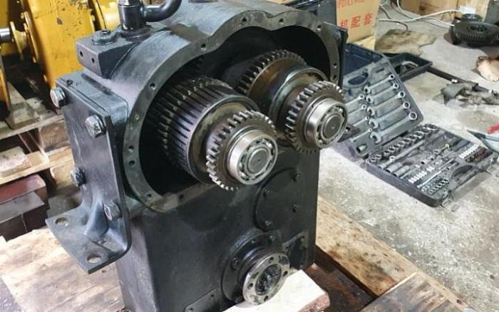 Ремонт коробки передач на погрузчике MOLOT ZL20